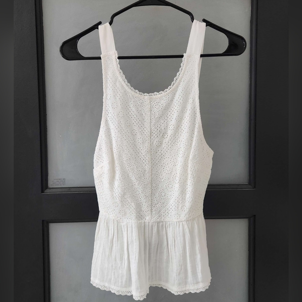 Women's/Juniors White American Eagle Eyelet Tank Top Size Small